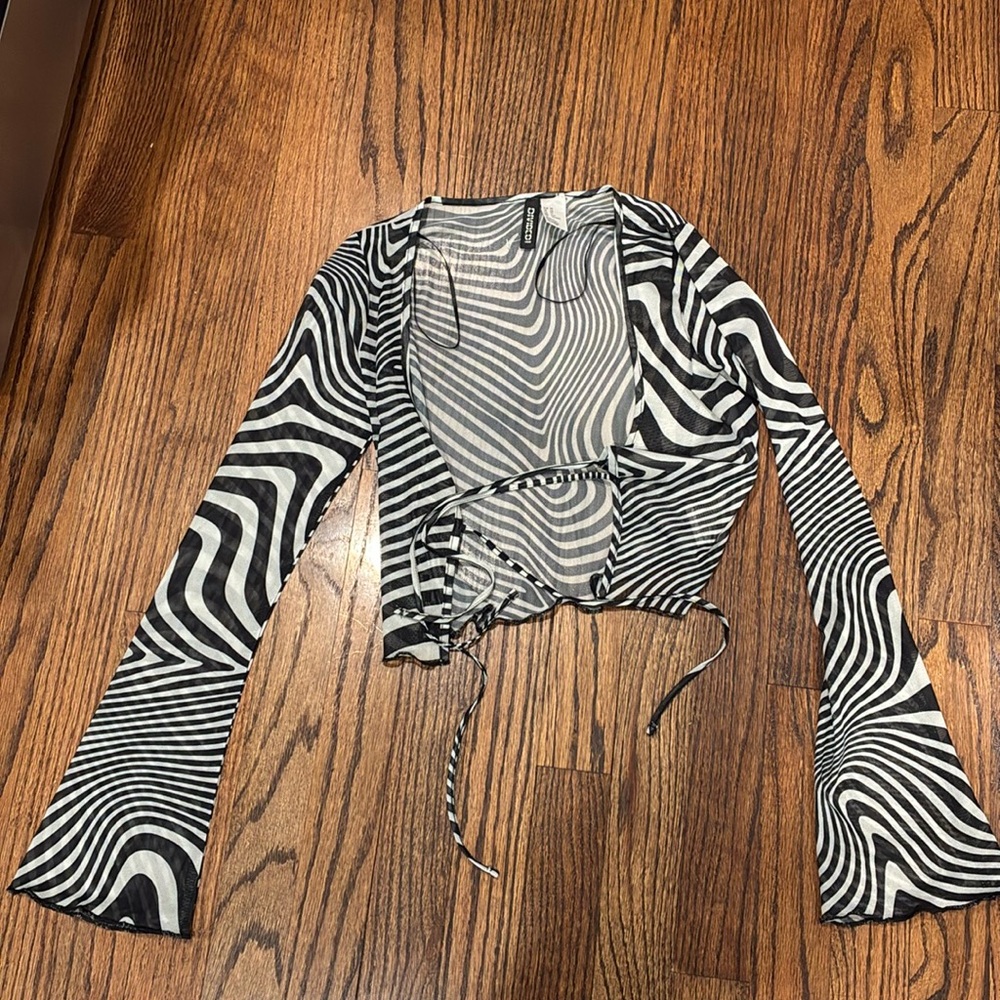 Black and White Striped Bell Sleeve crop top